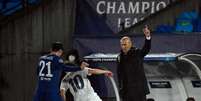 Zidane tenta mais um título da Champions com o Real Madrid (Foto: PIERRE-PHILIPPE MARCOU / AFP)  Foto: Lance!