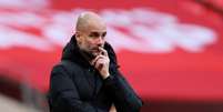 Pep Guardiola durante partida do Manchester City contra o Chelsea pela semifinal da Copa da Inglaterra
17/04/2021 Pool via REUTERS/Ian Walton  Foto: Reuters