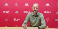 Ten Hag renovou com o Ajax (Foto: Divulgação/Ajax)  Foto: Lance!