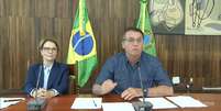 Presidente Jair Bolsonaro em discurso na abertura da ExpoZebu 2021, ao lado da ministra da Agricultura, Pecuária e Abastecimento, Tereza Cristina.  Foto: Reprodução/Youtube / Estadão
