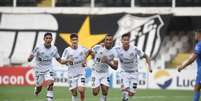 Jogadores do Santos comemoram o gol de Lucas Braga diante do São Bento (FOTO: Ivan Storti/Santos FC)  Foto: Lance!