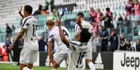 Cuadrado marcou dois gols (Foto: Isabella BONOTTO / AFP)  Foto: Lance!