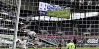 Pierre-Emile Hojbjerg, do Tottenham Hotspur, marca seu segundo gol  Foto: SHAUN BOTTERILL / Reuters