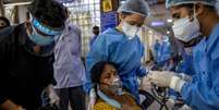 Paciente é tratado na Índia, onde a variante teria surgido  Foto: Danish Siddiqui / Reuters