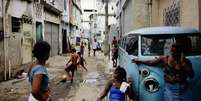 Nos anos 1990, a favela do Jacarezinho sofreu as consequências do desemprego e da falta de políticas sociais  Foto: Getty Images / BBC News Brasil