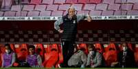 Jesus decepcionou em seu retorno ao Benfica (Foto: PATRICIA DE MELO MOREIRA / AFP)  Foto: Lance!