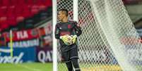 Diego Alves em ação durante o empate com o Vélez (Foto: Marcelo Cortes/Flamengo)  Foto: Lance!