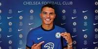 Thiago Silva acerta permanência no Chelsea  Foto: Divulgação/Chelsea / Estadão