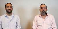 Arthur (à esquerda) e Abraham Weintraub, em vídeo postado para falar sobre participação na crise do coronavírus  Foto: Reprodução/YouTube / Estadão