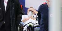 Eriksen foi levado a um hospital e está estável (Foto: FRIEDEMANN VOGEL/AFP/POOL)  Foto: Lance!