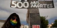 500 mil mortes: protesto contra Bolsonaro em Cuiabá  Foto: DW / Deutsche Welle