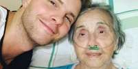 Thiago Fragoso publicou uma selfie com a avó Edith  Foto: Instagram/ @thiagofragoso / Estadão