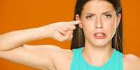 Nojenta? Não, a cera de ouvido é mais importante para a saúde auditiva do que parece!  Foto: Getty Images / BBC News Brasil