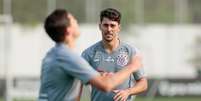 Danilo Avelar em treinamento  Foto: Rodrigo Coca / Agência Corinthians