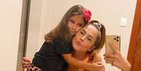 Deborah Secco e sua filha Maria Flor, de 5 anos, que estreia como atriz.  Foto: Instagram/@dedesecco / Estadão