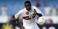 Fábio Simplício fez história jogando pelo São Paulo contra o Corinthians DJALMA VASSÃO/Gazeta Press  Foto: DJALMA VASSÃO / Gazeta Press