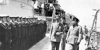 Hitler ao lado de Mussolini durante visita na Itália  Foto: Wikimedia Commons