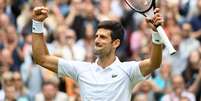 Djokovic festeja vitória sobre Kevin Anderson em Wimbledon REUTERS/Toby Melville  Foto: Toby Melville / REUTERS