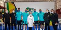 Na sede do Comitê Paralímpico Brasileiro, jogadores da seleção brasileira que foram vacinados contra a covid Reprodução/@cbf/Alê Cabral/CPB  Foto: 