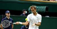 Daniil Medvedev perdeu para o polonês Hubert Hurkacz e foi eliminado nesta terça-feira Divulgação/Wimbledon  Foto: Divulgação / Wimbledon