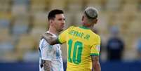Neymar e Messi durante a final da Copa América entre Brasil e Argentina no Maracanã
10/07/2021 REUTERS/Ricardo Moraes  Foto: Reuters
