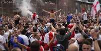 Multidão tomou conta do entorno de Wembley antes da final da Eurocopa (Foto: NIKLAS HALLE'N / AFP)  Foto: Lance!