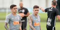 Fagner e Mosquito formam o lado direito do Corinthians com Sylvinho (Foto: Rodrigo Coca/Ag. Corinthians)  Foto: Lance!