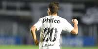 Gabriel Pirani trocou a camisa 20 pela 10 na Copa Sul-Americana (Divulgação/Santos FC)  Foto: Lance!