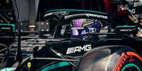 Lewis Hamilton sofre para acompanhar Max Verstappen, vencedor de quatro das últimas cinco corridas da Fórmula 1   Foto: Mercedes / Grande Prêmio