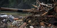 Fortes chuvas já deixaram cerca de 100 mortos na Alemanha; na foto, destroços na cidade de Schuld  Foto: EPA/SASCHA STEINBACH / BBC News Brasil