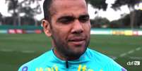 Daniel Alves é o atleta mais experiente da seleção olímpica, com 38 anos (Reprodução/CBF TV)  Foto: Lance!