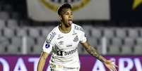 Kaio Jorge marcou o gol do Peixe no primeiro duelo contra o Independiente (Foto: CARLA CARNIEL / POOL / AFP)  Foto: Lance!