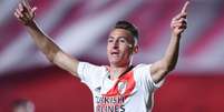 Braian Romero comemora após marcar o seu segundo gol na vitória do River Plate  Foto: Marcelo Endelli/Reuters