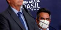 Presidente Jair Bolsonaro é observado por Ciro Nogueira durante cerimônia no Palácio do Planalto
27/07/2021 REUTERS/Adriano Machado  Foto: Reuters