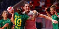 Seleção feminina de handebol luta, mas acaba derrotada pela Espanha  Foto: Susana Vera