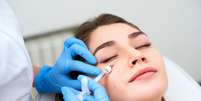 Tratamento estético na região dos olhos é um dos favoritos na pandemia; entenda  Foto: Shutterstock / Saúde em Dia
