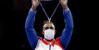 Pugilista cubano Arlen López mostra medalha de ouro conquistada na Olimpíada Tóquio 2020
04/08/2021 Pool via REUTERS/Buda Mendes  Foto: Reuters