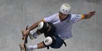 Pedro Barros é prata no skate park masculino nos Jogos Olímpicos de Tóquio (Lionel BONAVENTURE / AFP)  Foto: Lance!