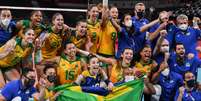 Meninas do vôlei garantiram mais uma medalha para o Brasil, que agora chega a 20 (Foto: Yuri Corteza/AFP)  Foto: LANCE!