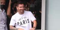 Lionel Messi já está em Paris para assinar contrato com o PSG  Foto: Yves Herman / Reuters