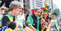 Roberto Jefferson acompanha apoiadores do Presidente Jair Bolsonaro que realizaram manifestação no dia 1º de maio  Foto: Abraão Soares/Futura Press