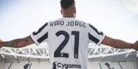 Kaio Jorge foi apresentado pela Juve (Foto: Divulgação / Juventus)  Foto: Lance!