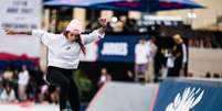 Let&iacute;cia Bufoni no torneio de skate street em Paris  Foto: Xose Bouzas / Hans Lucas / Reuters
