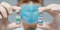 Série de ensaios clínicos em várias partes do mundo investiga os efeitos da combinação de diferentes vacinas contra o coronavírus  Foto: Getty Images / BBC News Brasil