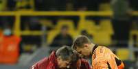 Neuer recebeu atendimento médico durante a partida Leon Kuegeler/Reuters  Foto: Leon Kuegeler  / Reuters