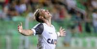 Próximo do Corinthians, Roger Guedes foi elogiado por Sylvinho (Foto: Bruno Cantini/Atlético-MG)  Foto: Lance!