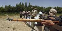 Combatentes do Talibã treinam em localização não revelada no Afeganistão  Foto: Reuters