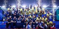Brasil foi campeão da Liga dos Nações em junho com muitos dos novos nomes convocados por Renan para o Sul-Americano.  Foto: Divulgação/FIVB / Estadão