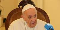 Papa Francisco concede entrevista a uma rádio espanhola na Cidade do Vaticano
01/09/2021
Carlos Herrera en COPE/Divulgação via REUTERS  Foto: Reuters