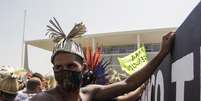 Protesto de ind&iacute;genas em frente ao Congresso Nacional em Bras&iacute;lia  Foto: Fernanda Pierucci / Futura Press